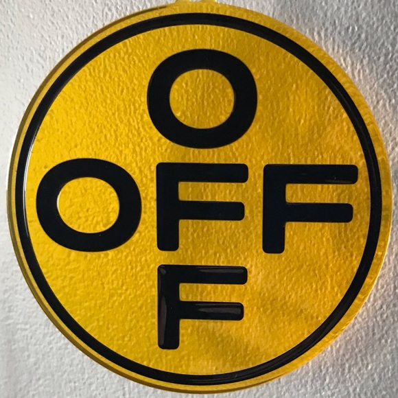 Off-White “Keyring” - NWT - Picture 9 of 9